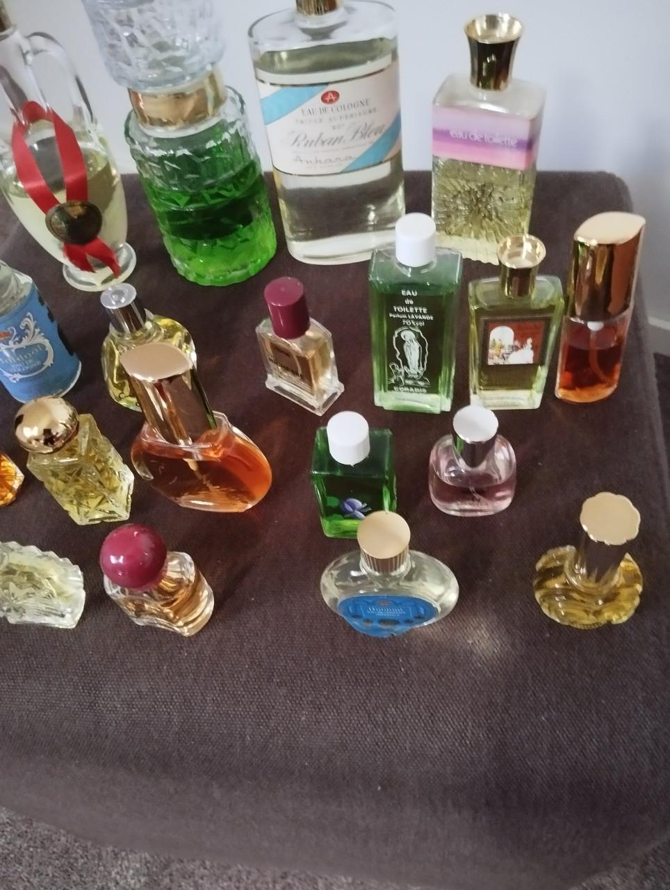 Beautycase met 19 geur flesjes