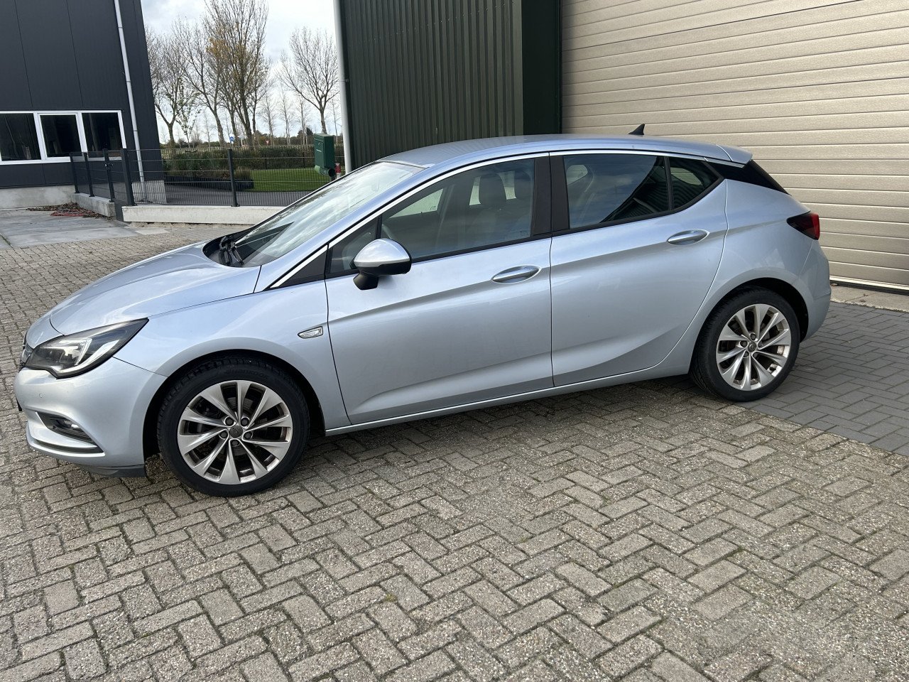 Opel  Astra K  BJ 2015   26500 Km  !!!