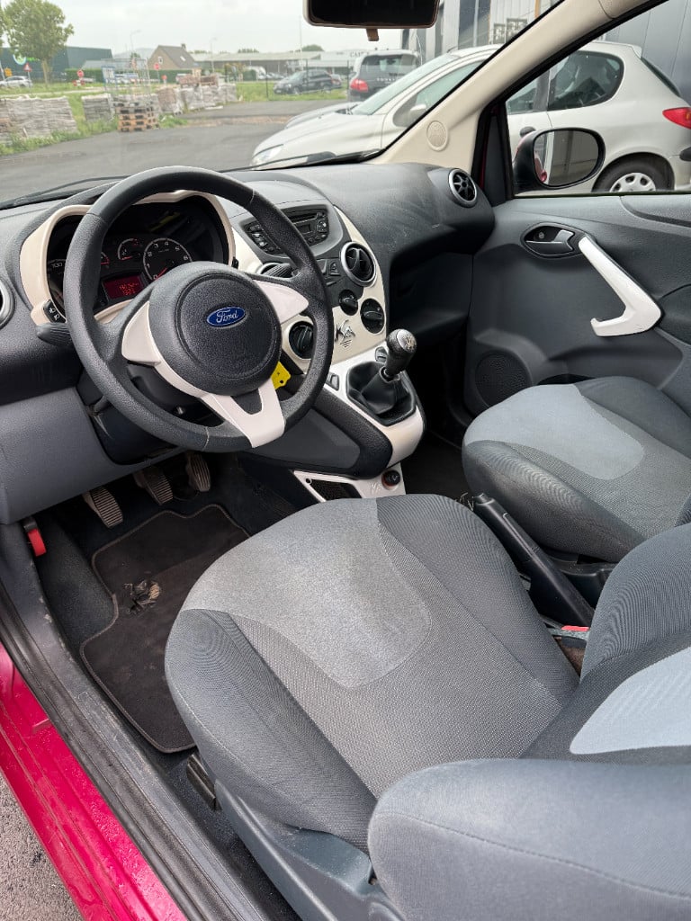 Ford KA 1.2 - titanium - airco