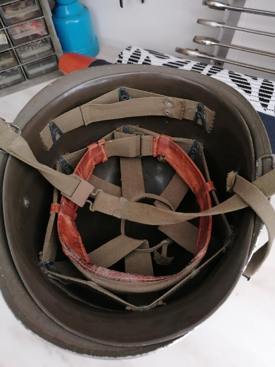 Nederlandse legerhelm jaren 70/80