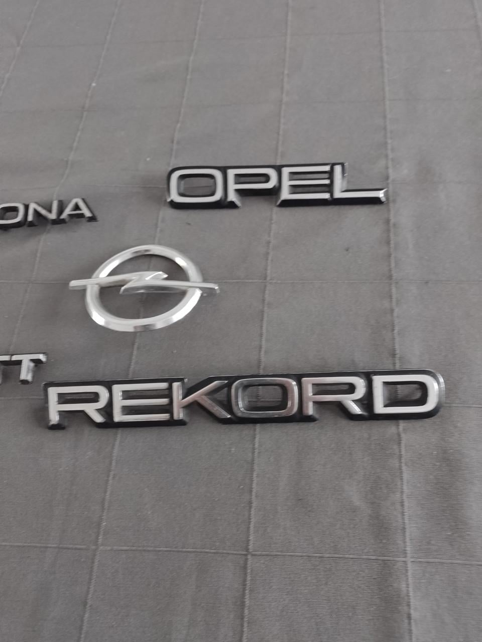 Originele  Emblemen Opel Record-Ascona-Kadett-wieldeksels