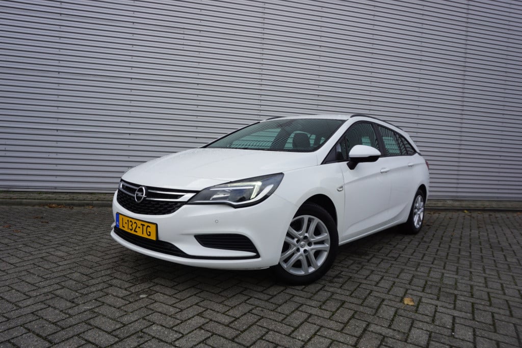 Opel Astra sports tourer 1.6 cdti online edition airco / cruise / navi / el