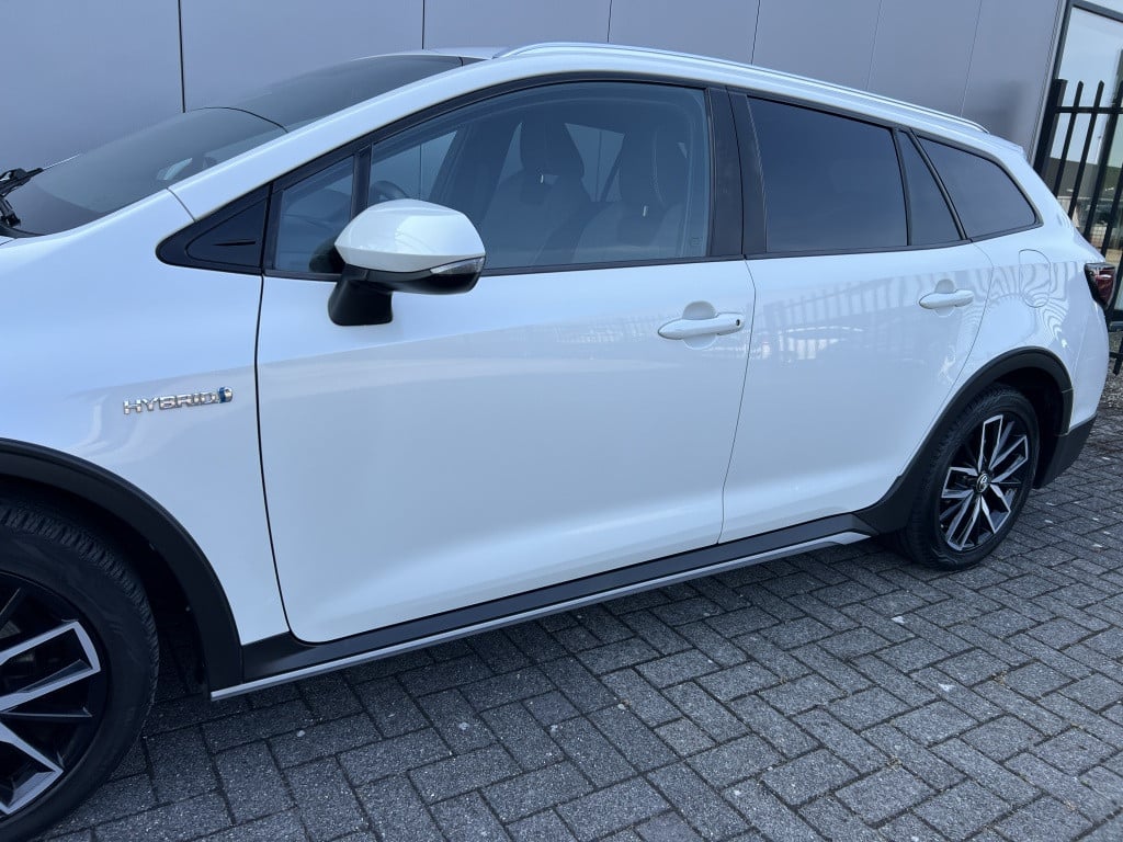 Toyota Corolla Touring Sports 1.8 hybrid trek