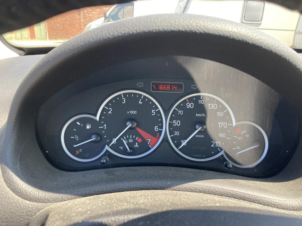 Peugeot 206cc cabrio 5bak airco 166000km APK 02/2027