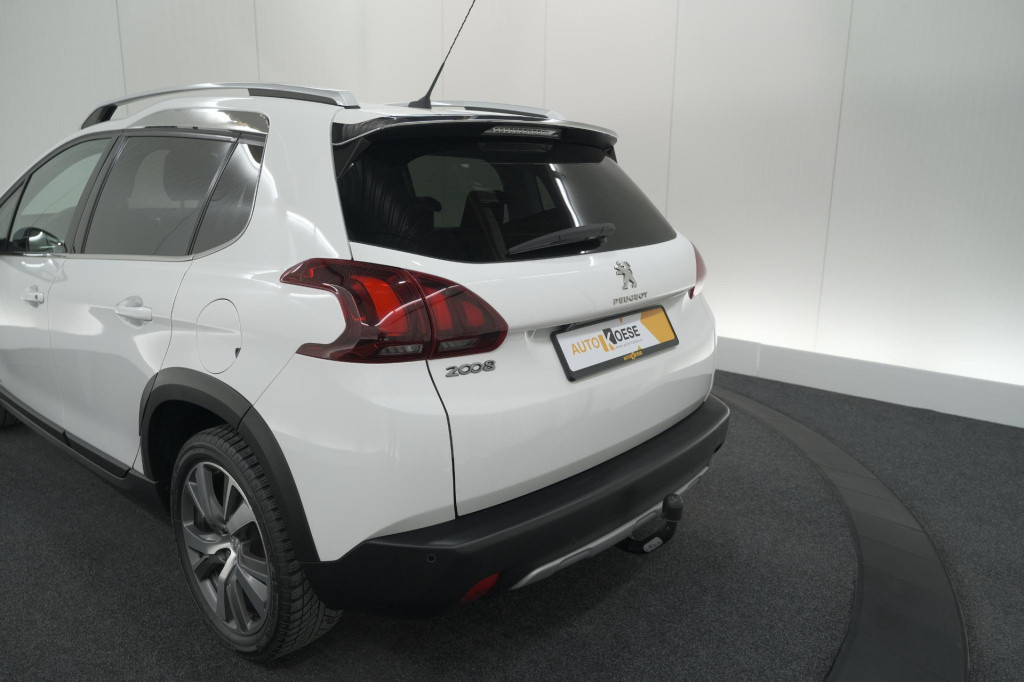 Peugeot 2008 puretech 110 eat6 allure | trekhaak | camera | panoramadak | a