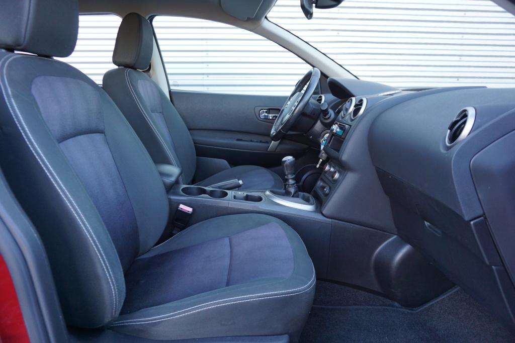 Nissan Qashqai 2.0 acenta airco / cruise / elektr. ramen / parkeers. / trek