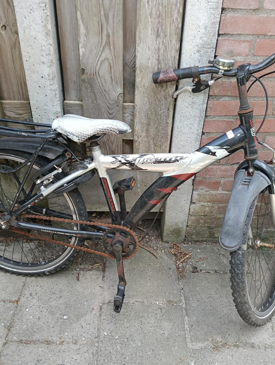 Twee kinder fietjes