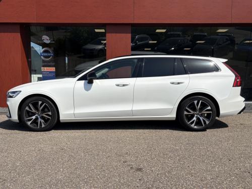 Volvo V60 2.0 b4 plus dark