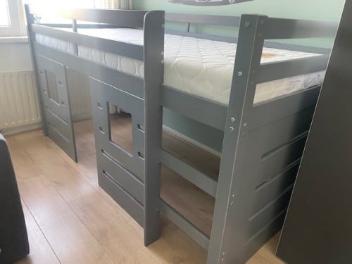 Kinderbed half hoogslaper grijs incl. matras