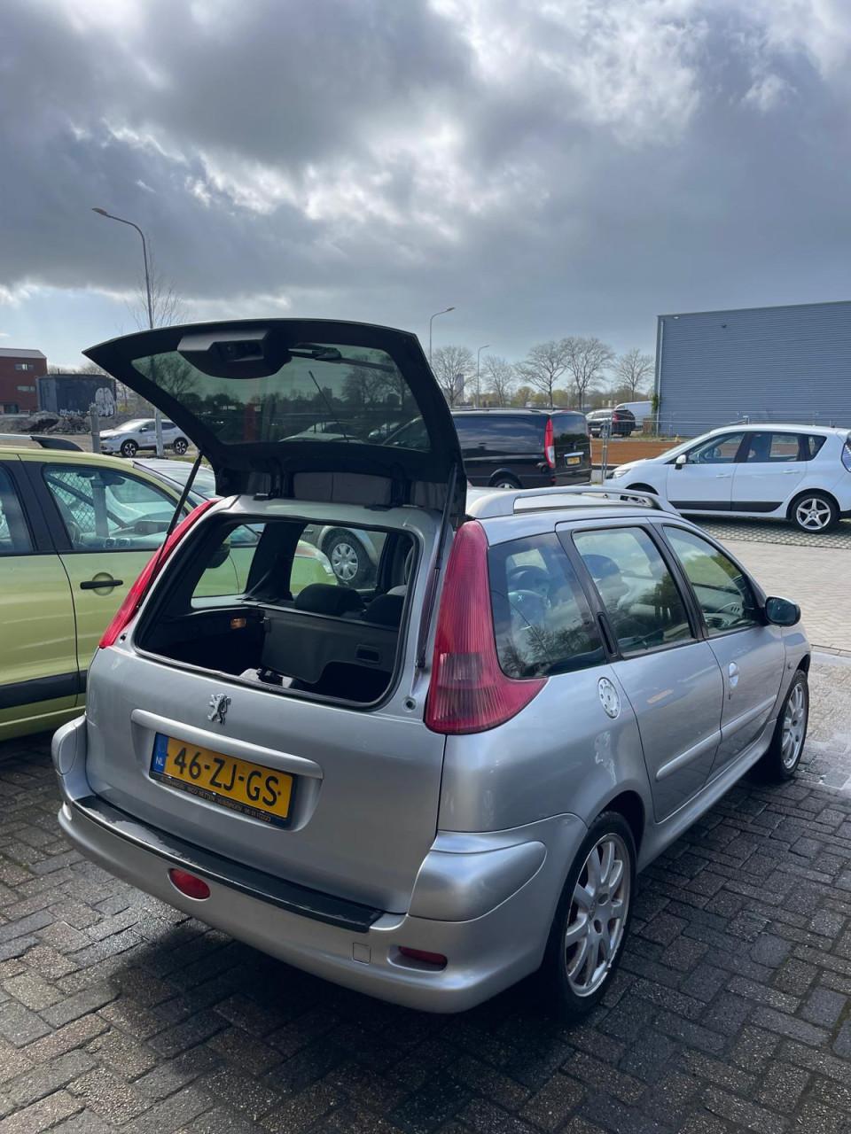 Peugeot-206 SW 1.6-16V Quiksilver