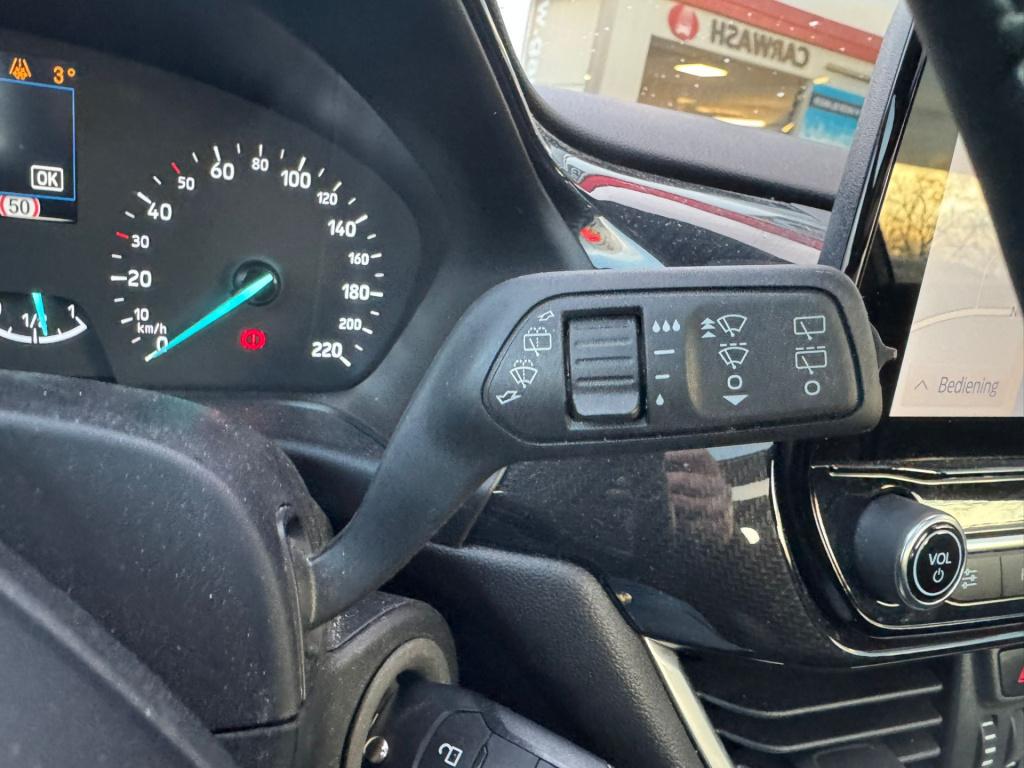 Ford Puma 1.0 ecoboost hybrid titanium