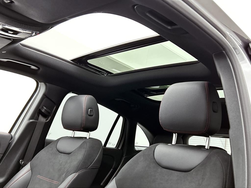 Mercedes-Benz Gla-klasse 250 e star edition amg line limited | dodehoek det