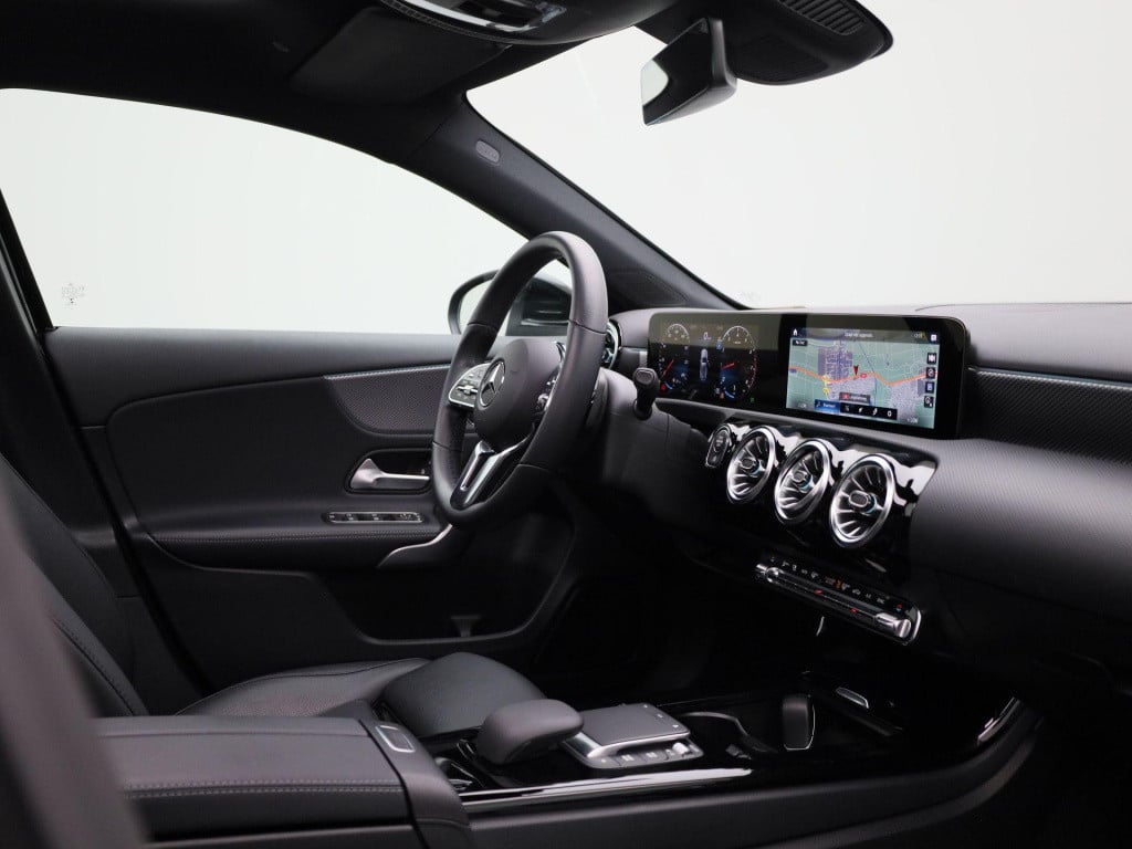 Mercedes-Benz A-Klasse 200 business solution luxury | automaat | panoramada