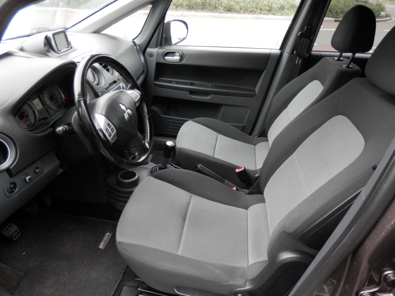 Auto Garant Biedt Aan: Mitsubishi Colt 1.3 Edition Two