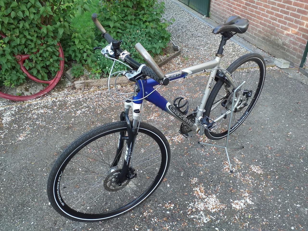 """"GAZELLE // TOUR // RACEFIETS // GRAVELBIKE //""""