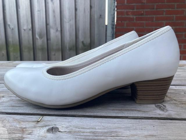 Damesschoenen - Nieuw en zo goed als nieuw