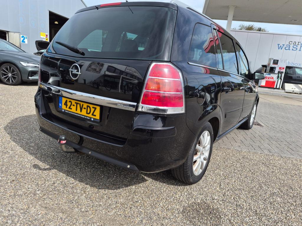 Opel Zafira 2.2 cosmo