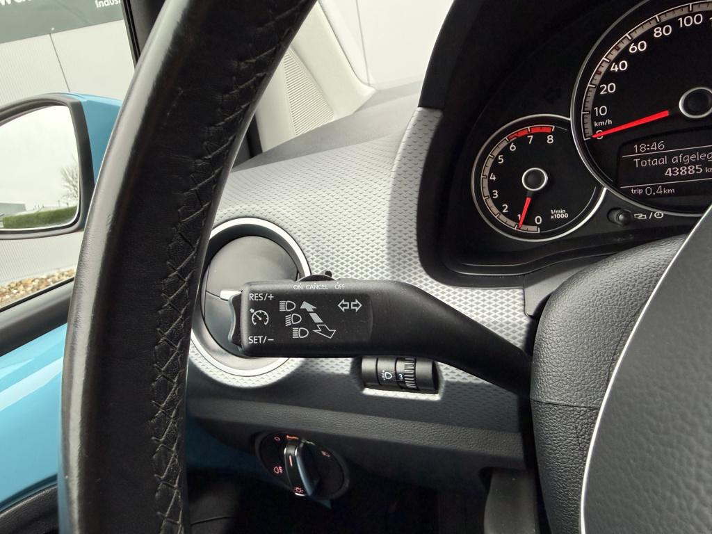 Volkswagen UP! 1.0 active 65pk | cruise | camera