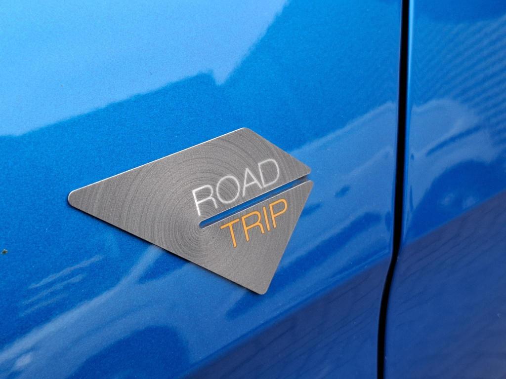 Peugeot 3008 suv 1.6 hybrid 225 eat8 automaat road trip nav/cam