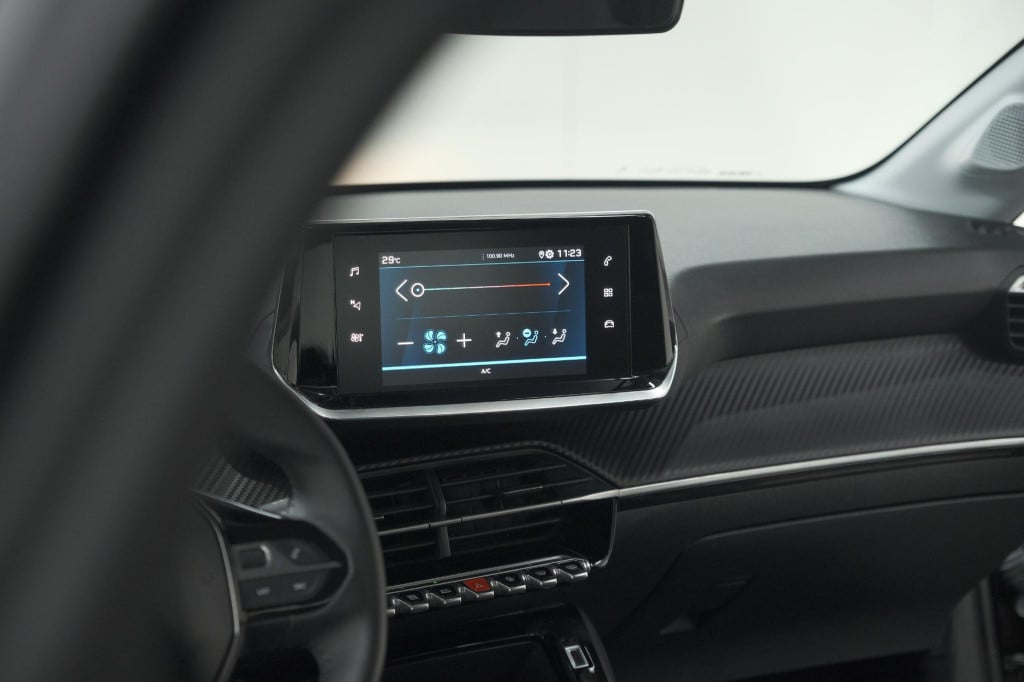 Peugeot 208 puretech 75 active | apple carplay | cruise control | airco