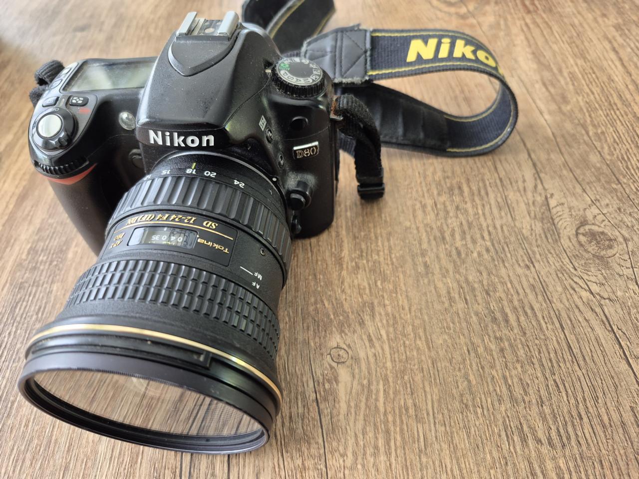 Nikon camera en lenzen Gereserveerd