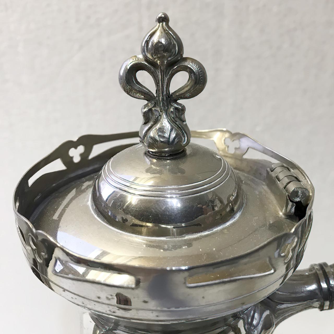 J. N. Daalderop koffiepot en theepot met warmhoudstel