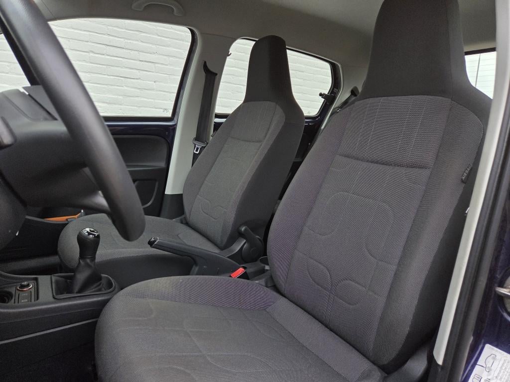 Volkswagen UP! 1.0 move up! bluem. executive | airco | navigatie | 5-deurs
