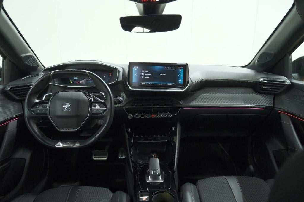 Peugeot 208 puretech 100 eat8 gt-line | camera | keyless entry | navigatie 