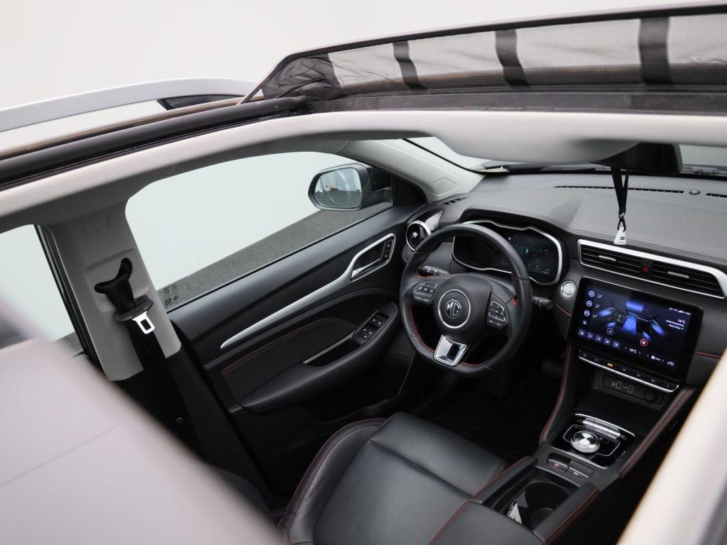 MG Zs Ev standard range luxury 50 kwh