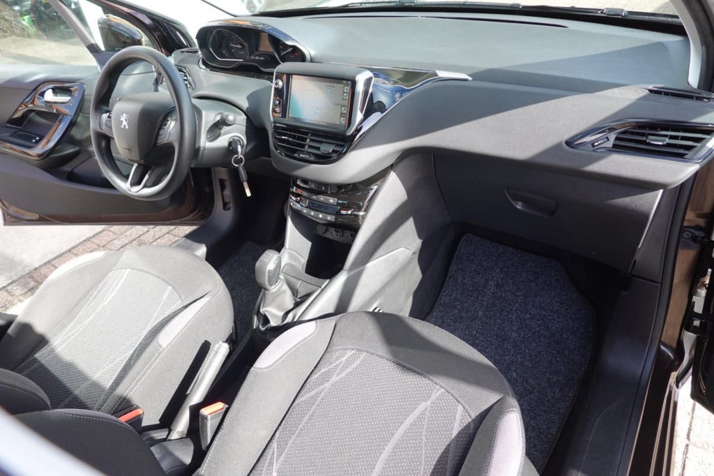 Peugeot 208 1.2 vti active