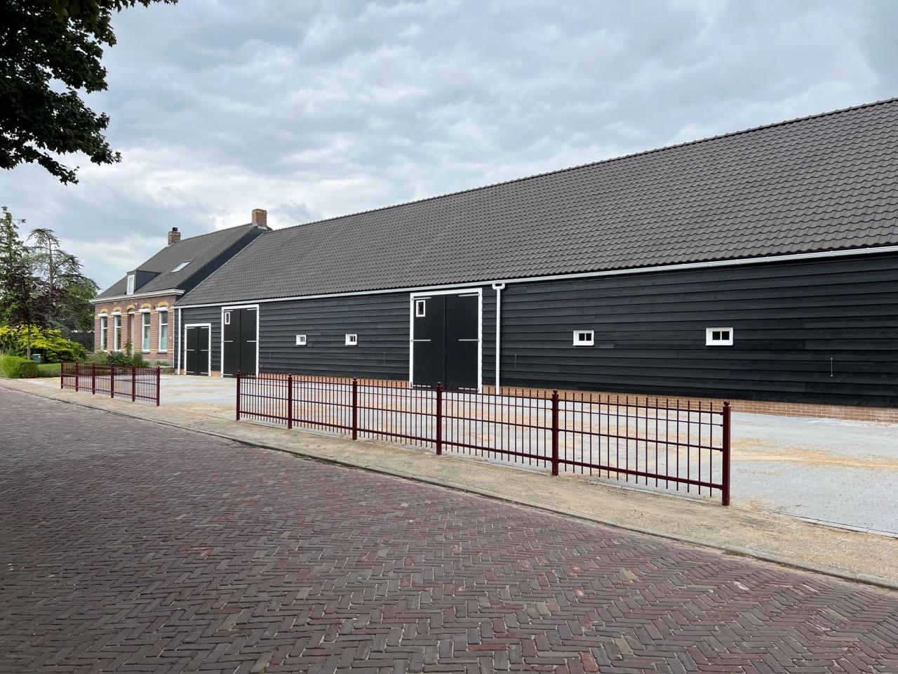 Hekwerken , elke kleur en maat en model is mogelijk.