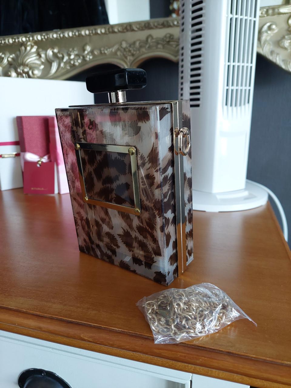 Apart chic schouder tasje In vorm van parfum fles