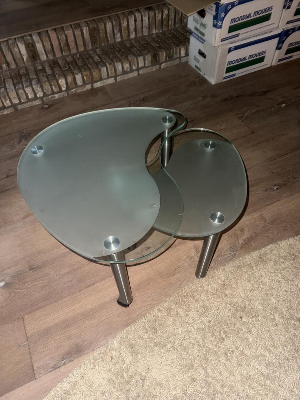 Bijzettafeltjes