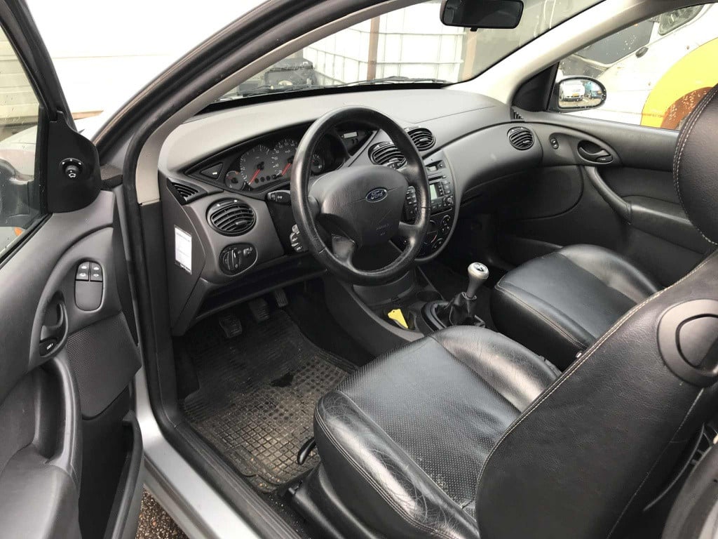 Ford Focus 1.6-16v futura