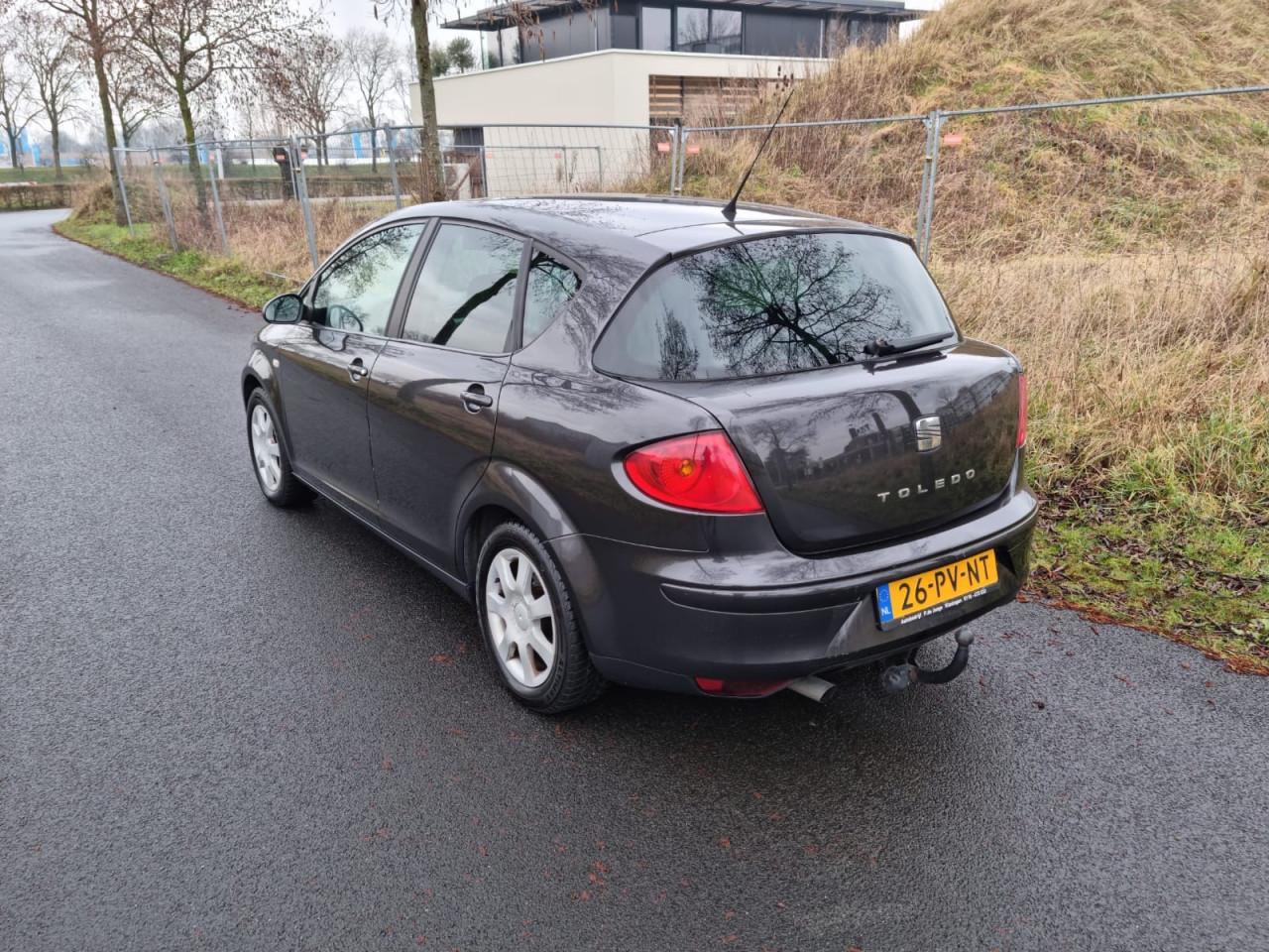 Seat toledo 1.6i stylance bj 2005 apk 1 jaar