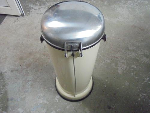 Design pedaal emmer van het Deense merk VIPP