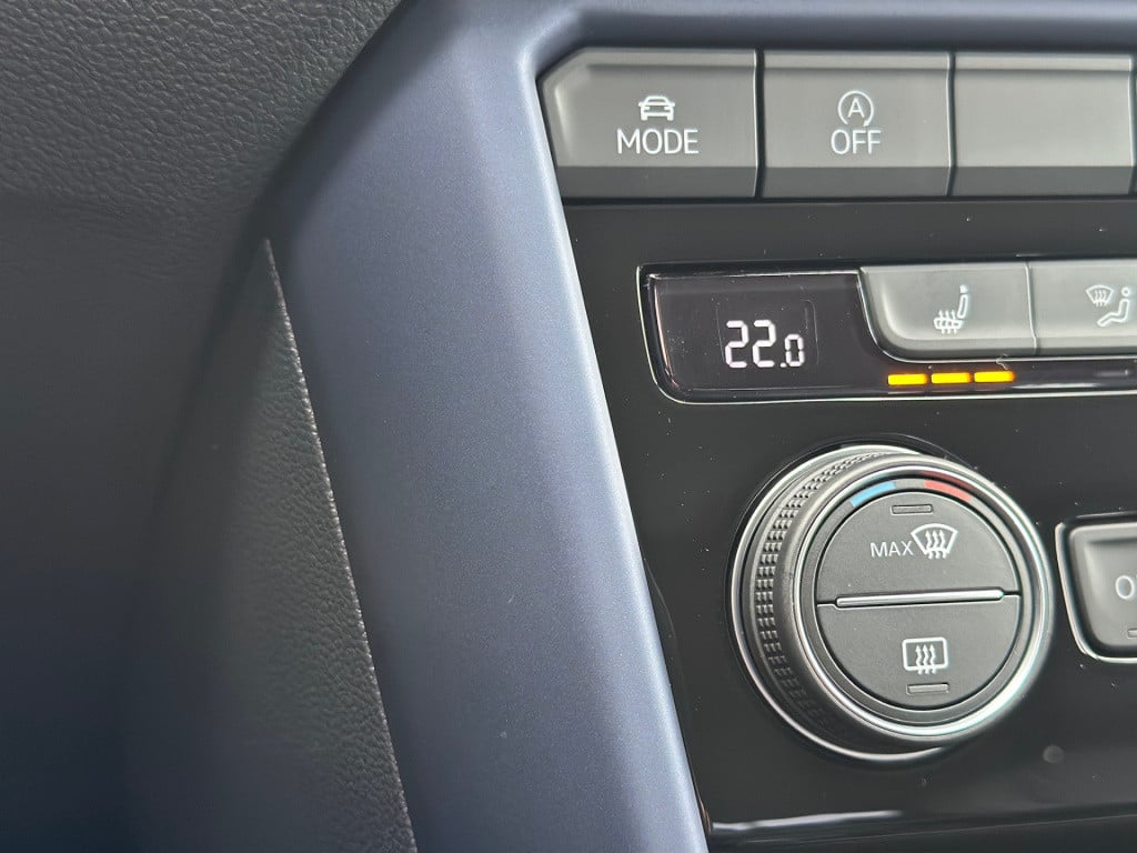 Volkswagen T-roc 1.5 tsi 150pk dsg united | led | camera | virtual cockpit 