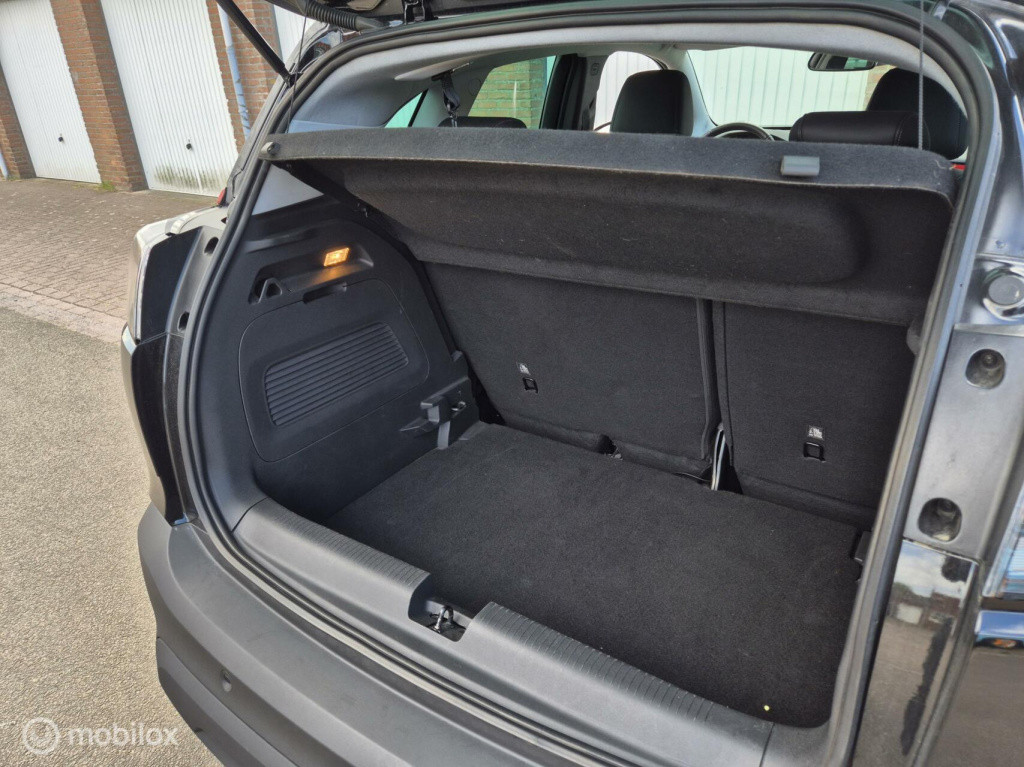 Opel Crossland X 1.2 turbo gs-line / btw auto / fabrieksgarantie