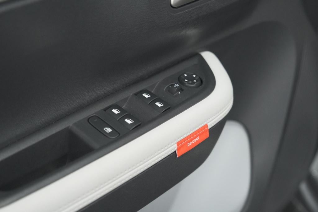 Citroen C3 turbo 100pk max | nieuw model | camera | navigatie | apple carpl