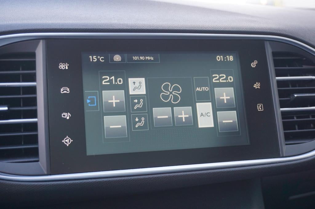 Peugeot 308 sw 1.2 e-thp blue lease executive climate / navi / cruise / pan