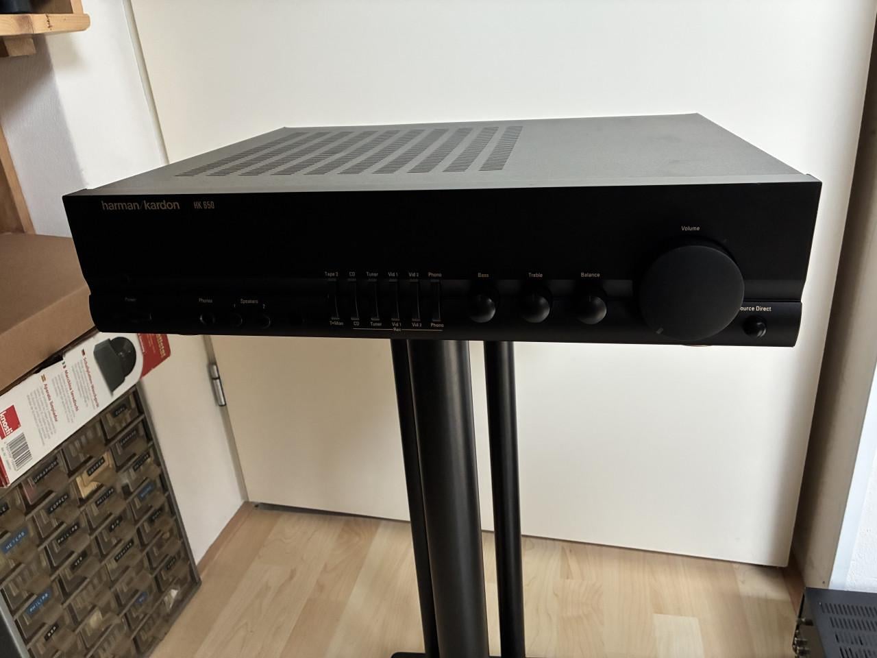 Harman Kardon HK 650 versterker.