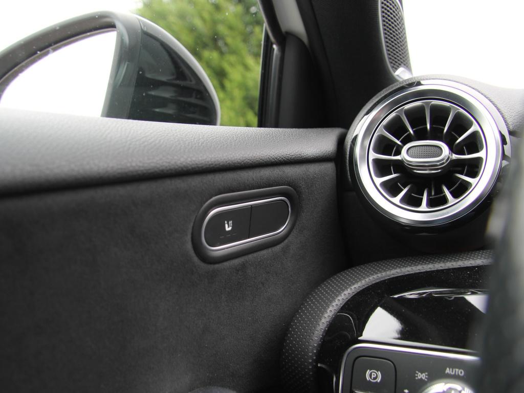 Mercedes-Benz A-Klasse a35 amg 306pk 4matic | pano | burmester