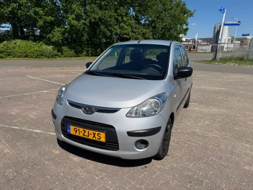 Hyunda i 10 bj 2008. 2250 euro
