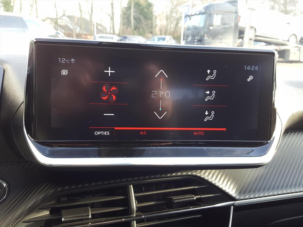 Peugeot 2008 allure 1.5 bluehdi 130pk automaat (eat8) apple carplay & andro