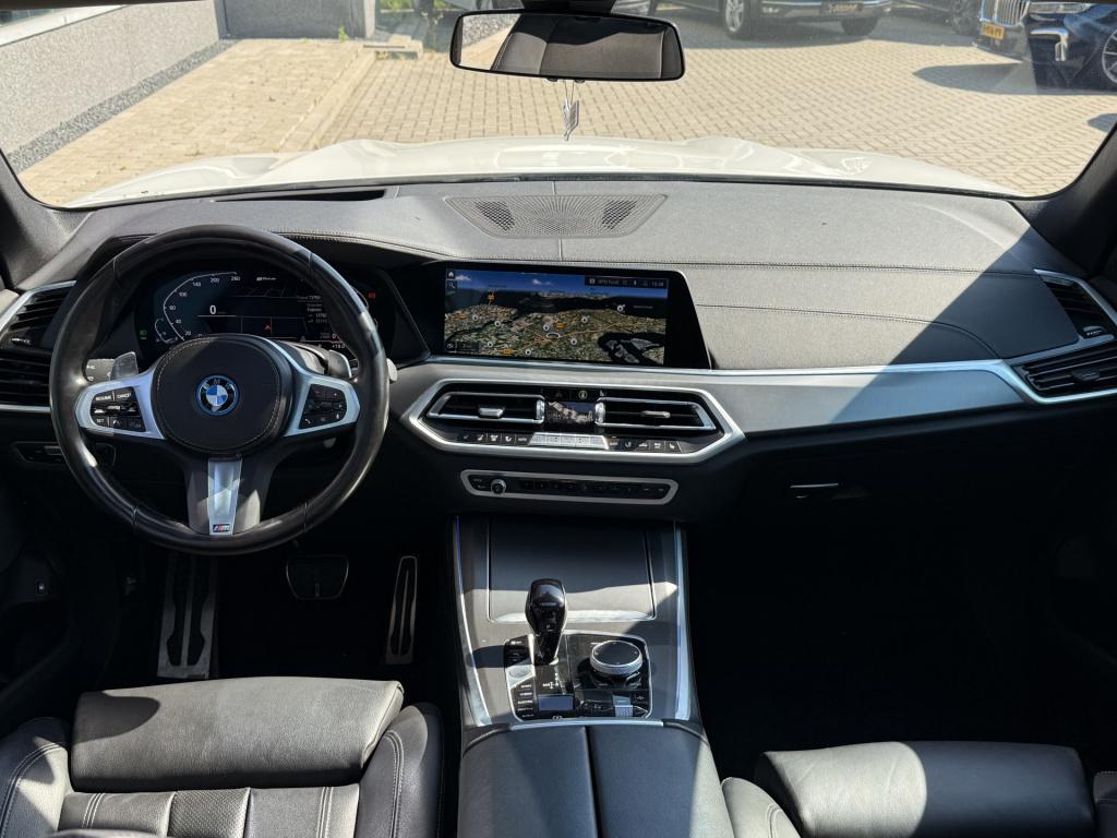 BMW X5 xdrive45e high executive | m pakket | pano | luchtvering | trekhaak 