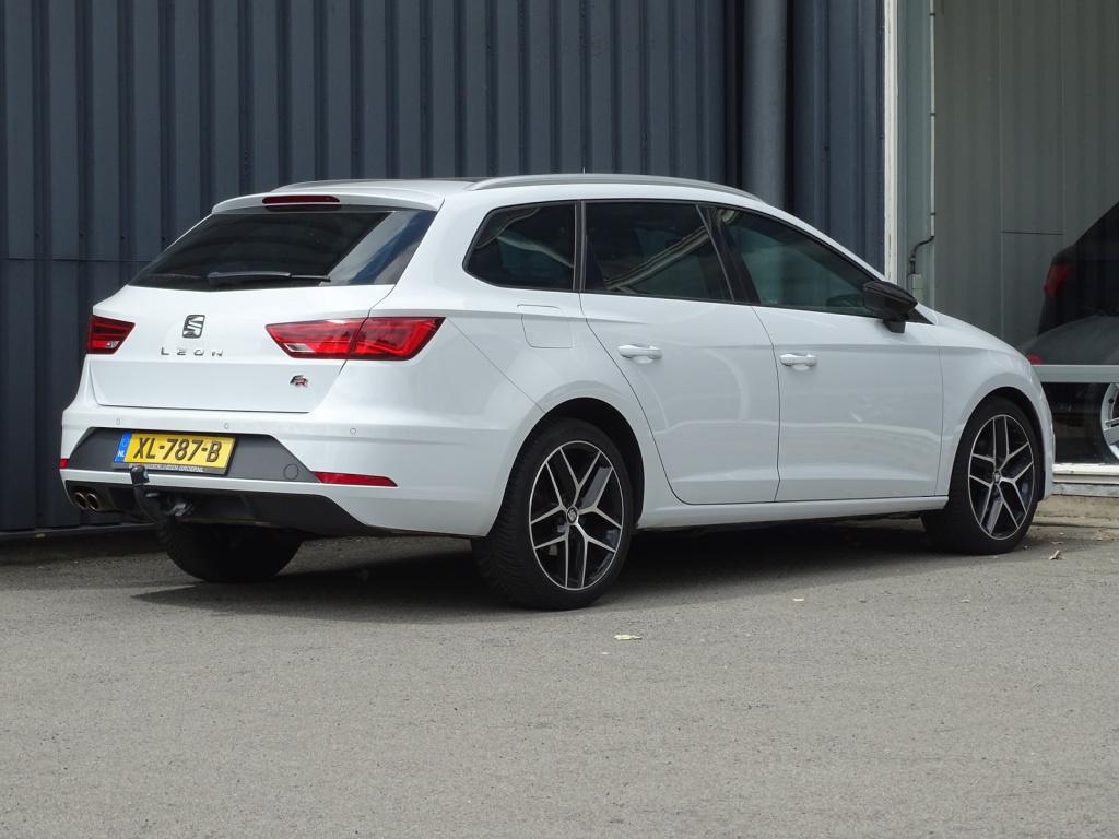 Seat Leon st 1.5 tsi fr business intense automaat | full led | pano | apple
