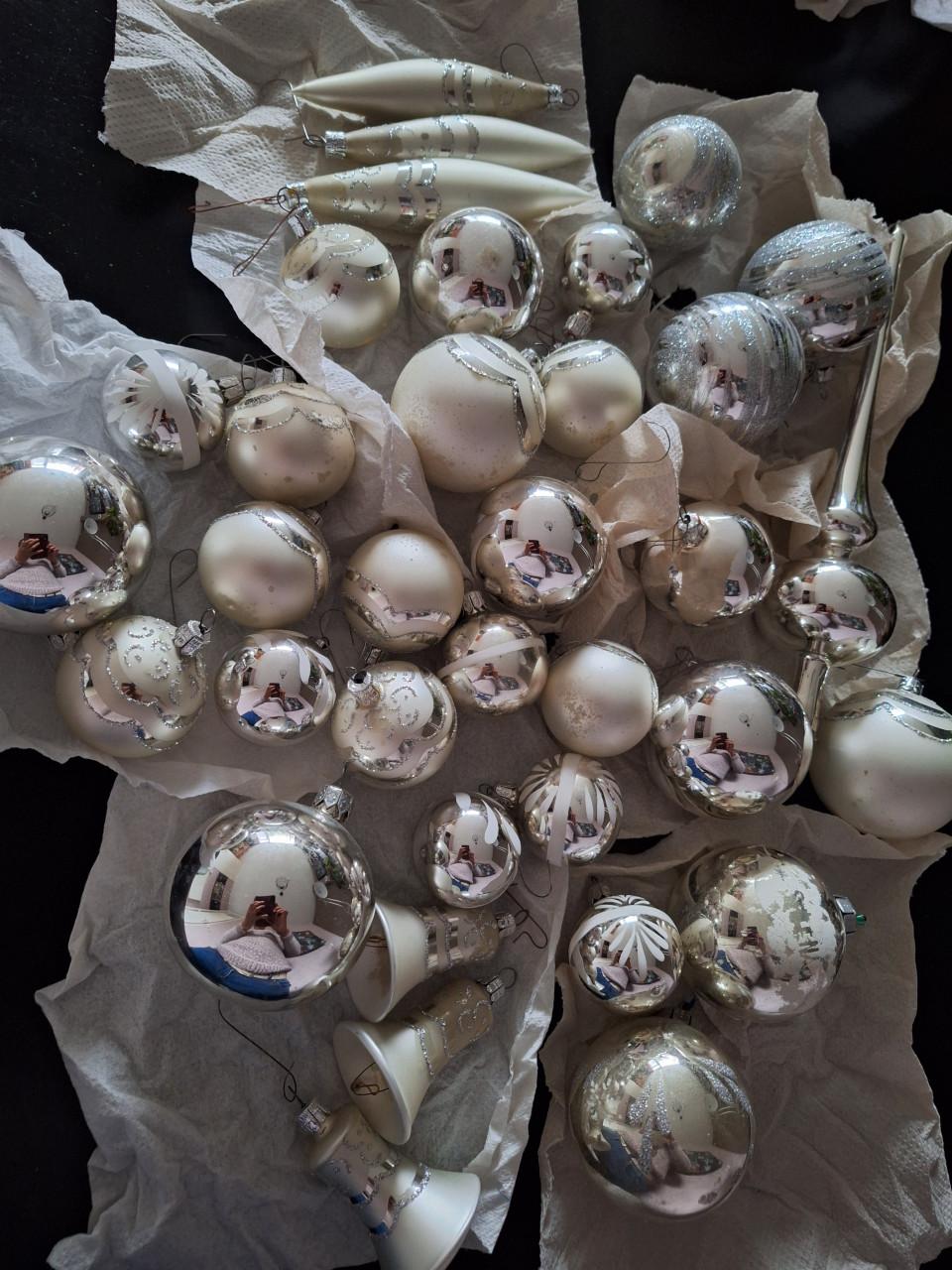 Kerstboomballen,  kerstballen en piek. Glas