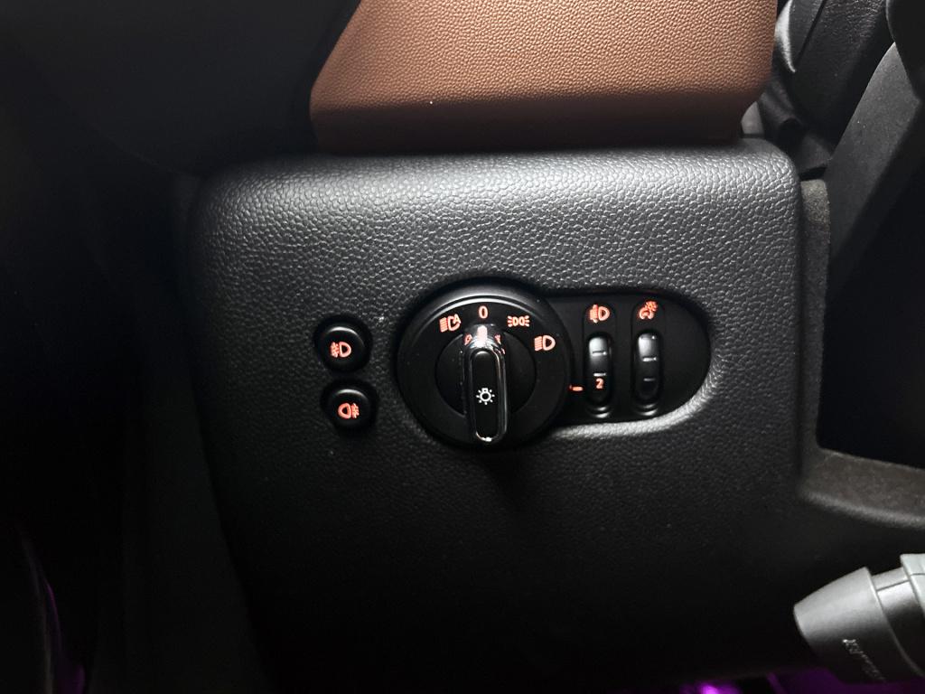 Mini Cooper mini 2.0 hammersmith | harman/kardon audio | schuidak | sfeerve