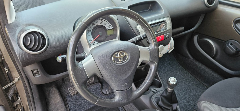 Toyota Aygo 1.0 vvt-i 5drs aspiration / nl auto / nap / 3 mnd garantie