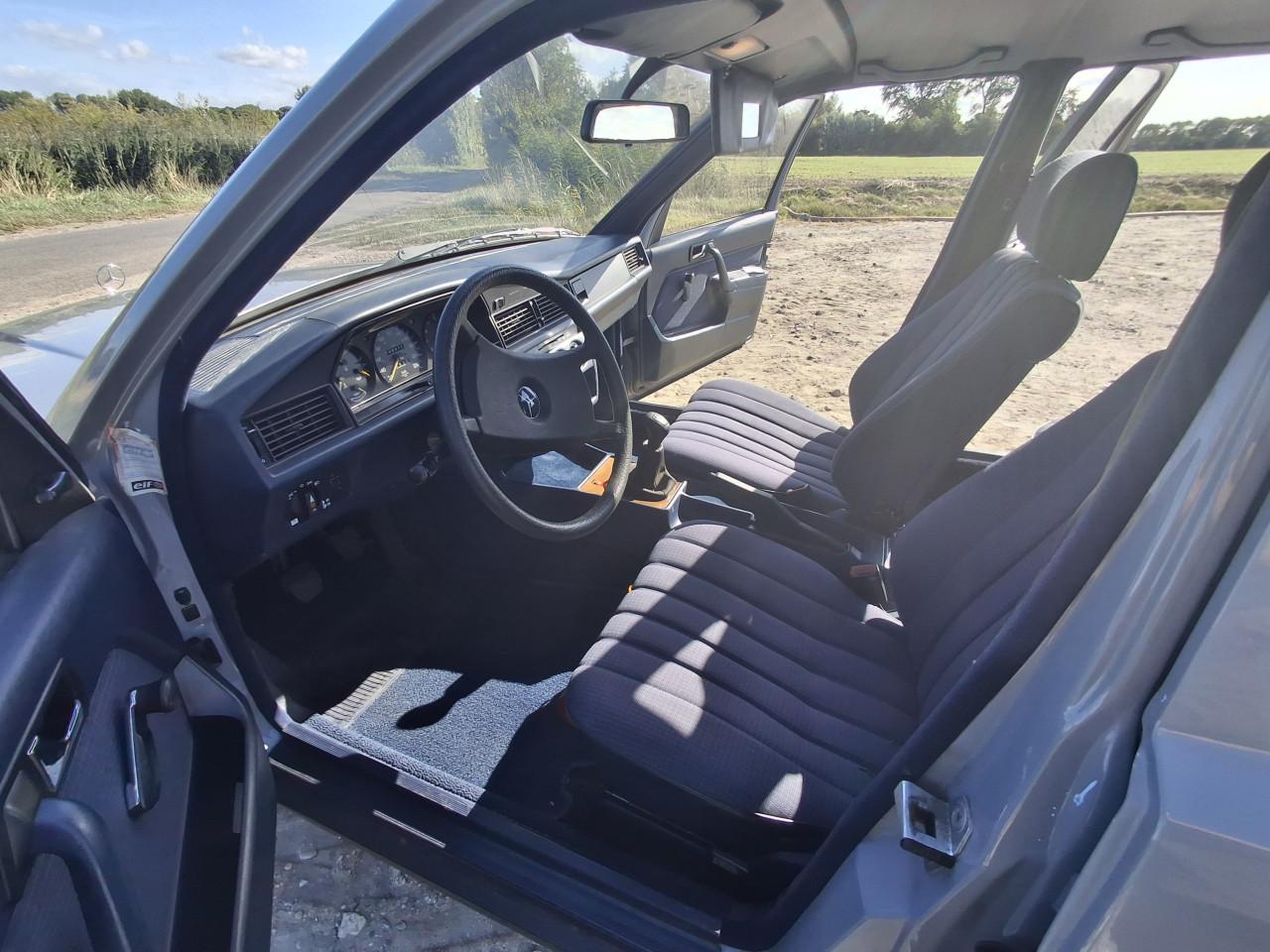 Mercedes 190 oldtimer 1984